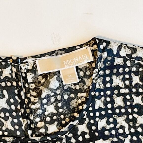🍋 Michael Kors • Sleeveless Black & White Pattern Top - Picture 7 of 9